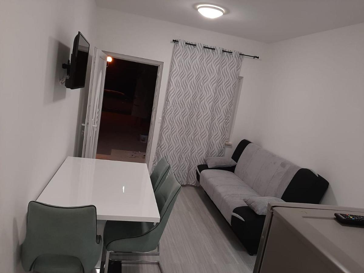 Apartmani Benjamin Bibinje Buitenkant foto