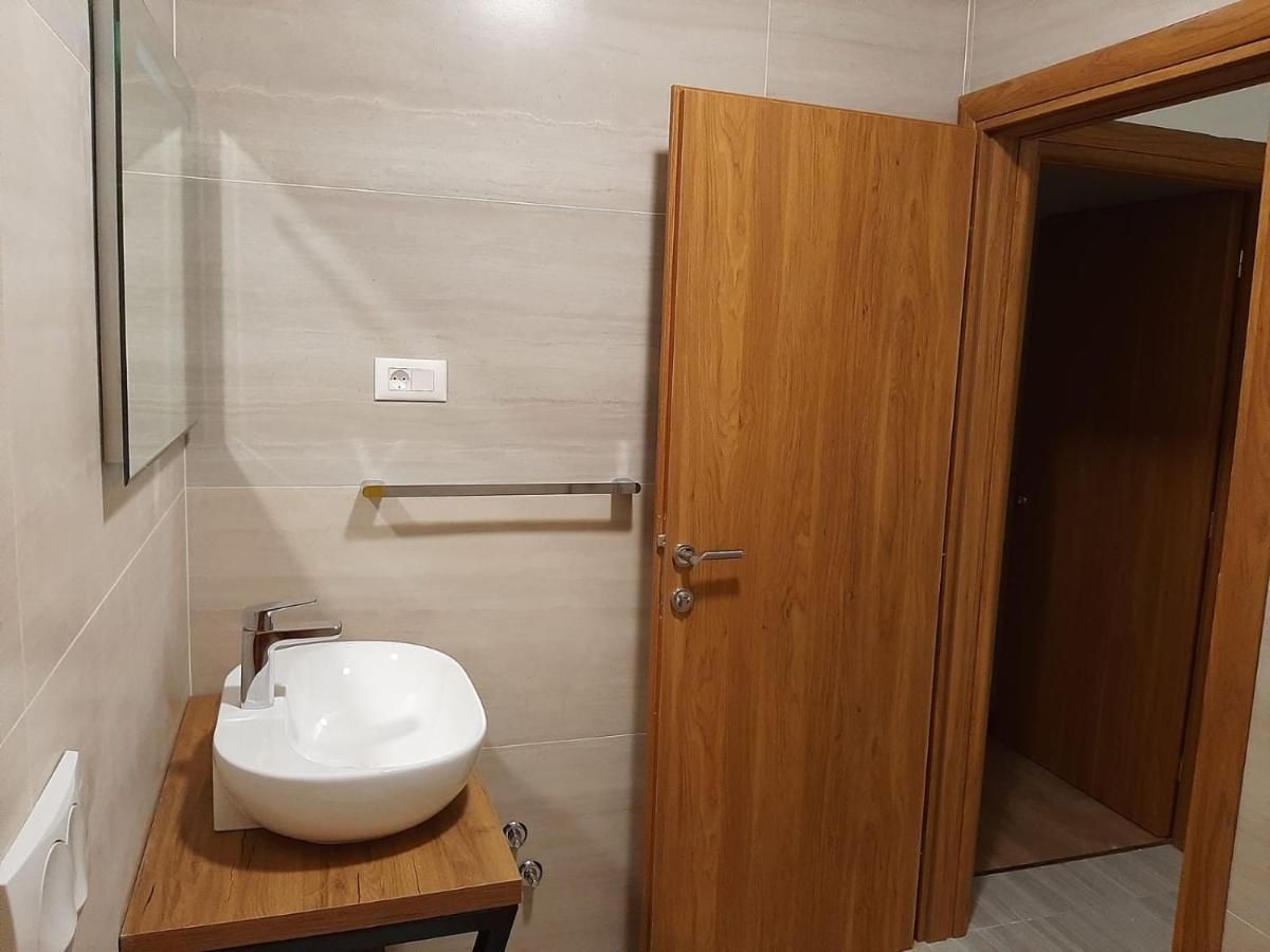 Apartmani Benjamin Bibinje Buitenkant foto