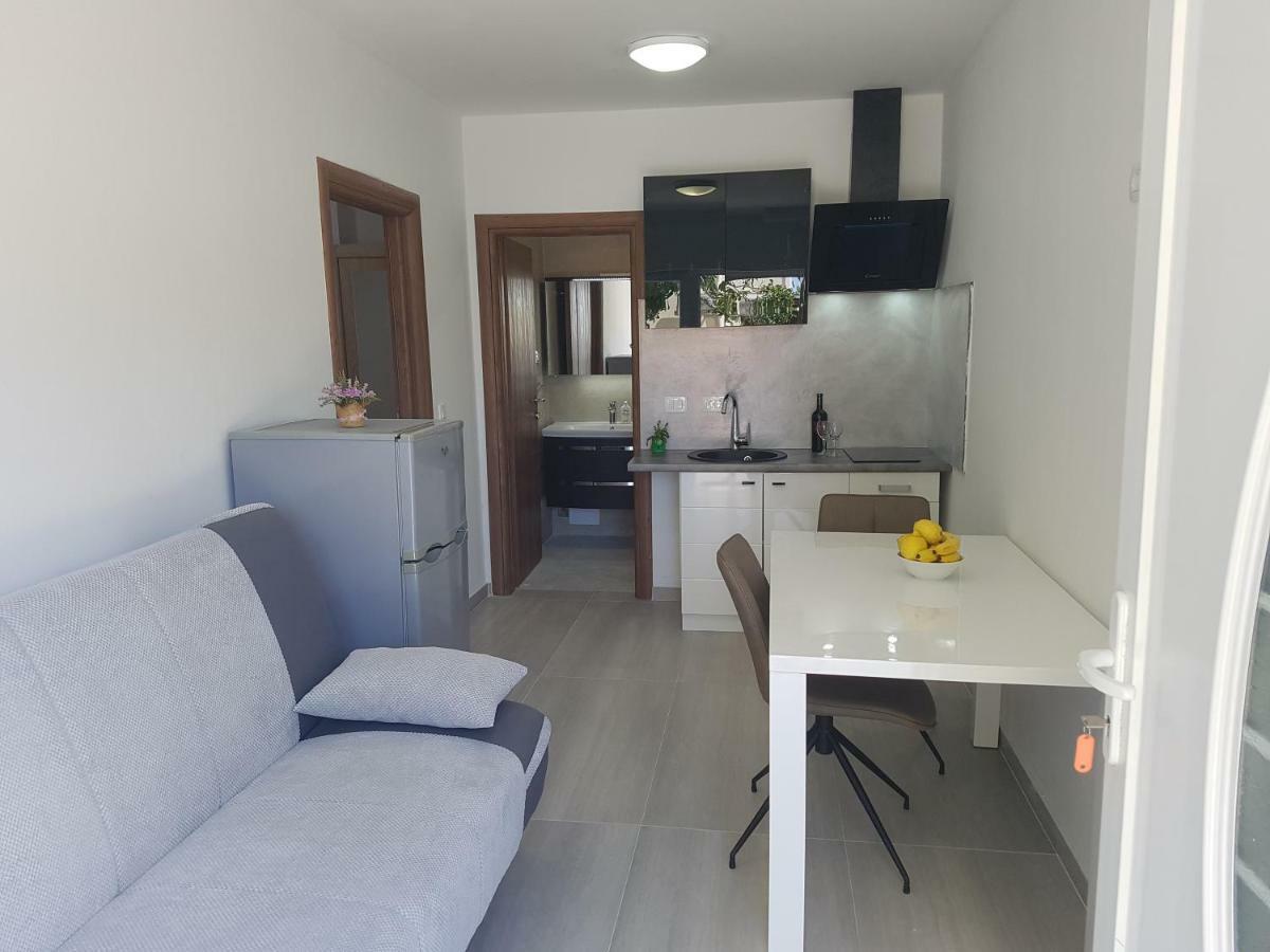 Apartmani Benjamin Bibinje Buitenkant foto