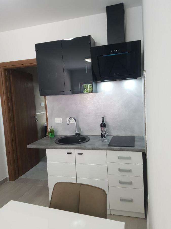 Apartmani Benjamin Bibinje Buitenkant foto