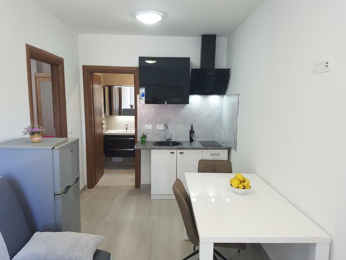 Apartmani Benjamin Bibinje Buitenkant foto